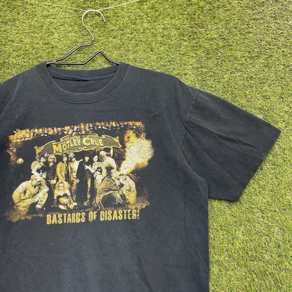 Vintage 2005 Motley Crue Bastards of Disaster Shirt Mens Large Carnival of Sins - Picture 3 of 13
